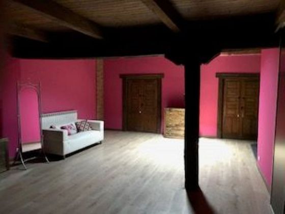 Foto 2 de Casa adossada en venda a Condado de Treviño de 7 habitacions i 601 m²