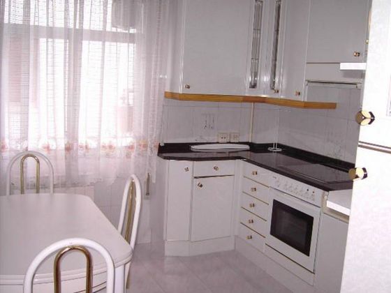 Foto 1 de Pis en venda a Coronación de 3 habitacions amb garatge i calefacció