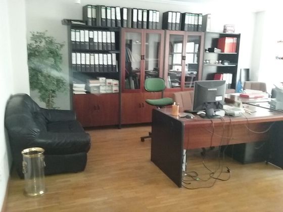 Foto 1 de Oficina en venta en Adurtza - Aretxabaleta con calefacción