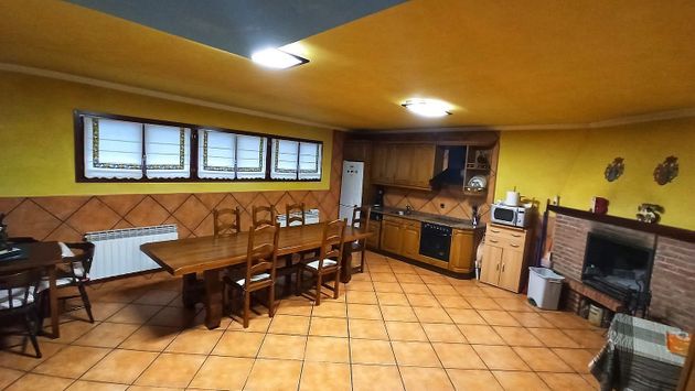 Foto 1 de Casa adossada en venda a Samaniego de 4 habitacions amb terrassa i garatge