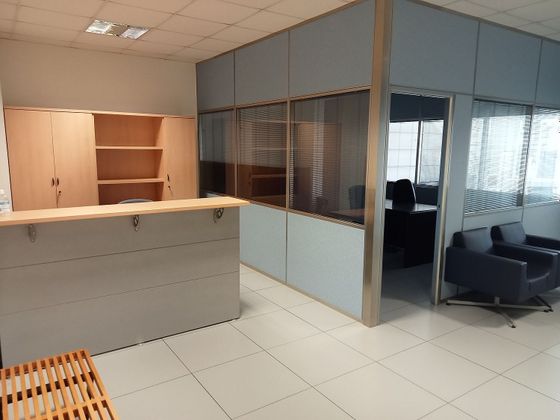 Foto 2 de Oficina en venda a Zaramaga amb garatge i aire acondicionat