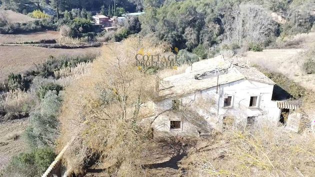 Foto 1 de Venta de casa rural en Castellnou - Can Mir - Sant Muç de 3 habitaciones con jardín