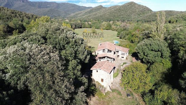 Foto 2 de Casa rural en venda a Santa Pau de 10 habitacions amb piscina i balcó