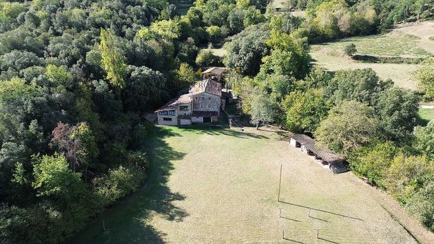 Foto 2 de Casa rural en venda a Santa Pau de 10 habitacions amb piscina i balcó