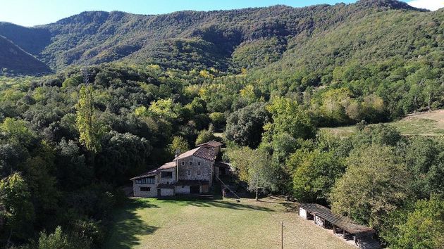 Foto 1 de Casa rural en venda a Santa Pau de 10 habitacions amb piscina i balcó