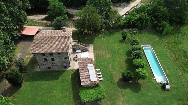 Foto 2 de Casa rural en venda a Sant Joan les Fonts de 3 habitacions amb piscina i calefacció