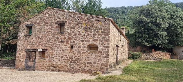 Foto 1 de Casa rural en venda a Santa Pau de 10 habitacions amb terrassa i garatge