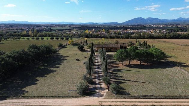 Foto 1 de Casa rural en venda a Avinyonet de Puigventós de 4 habitacions amb jardí i aire acondicionat