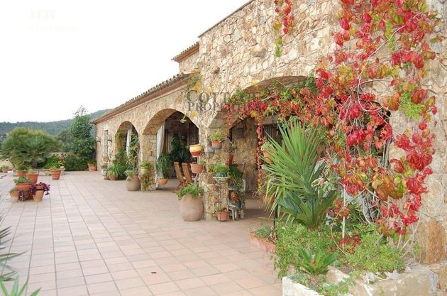 Foto 1 de Casa rural en venta en Cabanyes-Mas Ambrós-Mas Pallí de 4 habitaciones con piscina y garaje