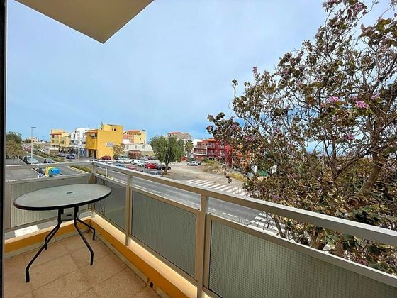 Foto 1 de Piso en venta en San Isidro de 3 habitaciones con terraza y balcón