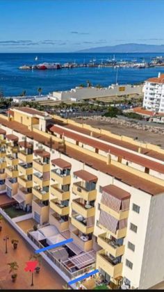 Foto 1 de Pis en venda a Los Cristianos - Playa de las Américas de 1 habitació amb terrassa i aire acondicionat