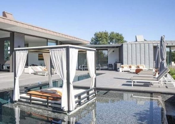 Foto 2 de Casa adosada en venta en Caldes de Malavella de 3 habitaciones con terraza y piscina