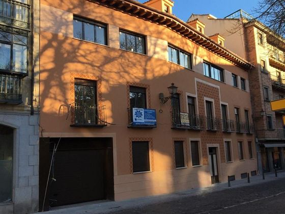 Foto 2 de Piso en venta en calle Doctor Laguna de 2 habitaciones con terraza y garaje