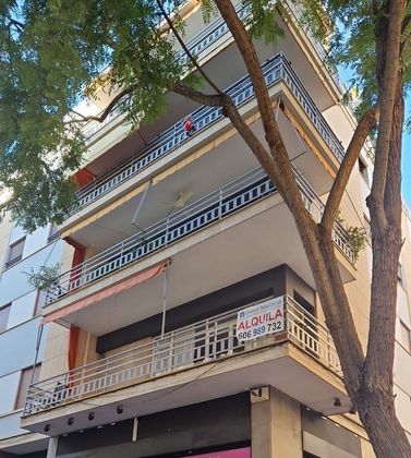 Foto 1 de Pis en lloguer a calle Berenguer de Sant Juan de 4 habitacions amb terrassa i mobles