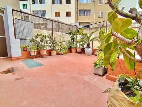Foto 1 de Ático en venta en Marquès de la Fontsanta - Pere Garau de 3 habitaciones con terraza y jardín