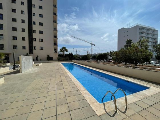 Foto 1 de Alquiler de piso en Ses Figueretes - Platja d'en Bossa - Cas Serres de 3 habitaciones con terraza y piscina