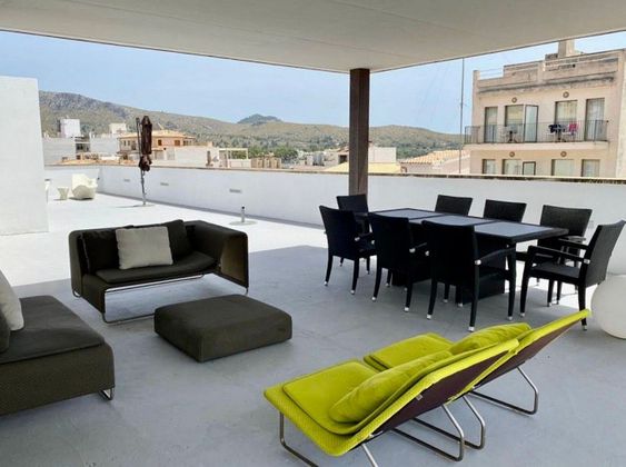 Foto 1 de Piso en venta en Port de Pollença de 3 habitaciones con terraza y balcón