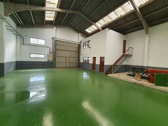 Foto 2 de Nau en venda a polígono Industrial Nueva Montaña de 725 m²
