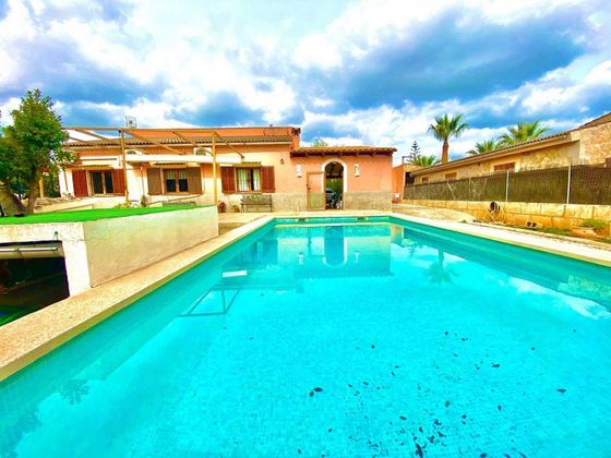 Foto 1 de Venta de casa rural en Cristo Rey - Parque Europa de 3 habitaciones con terraza y piscina
