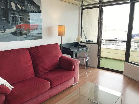 Foto 1 de Alquiler de piso en La Bonanova - Portopí de 2 habitaciones con terraza y piscina