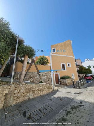 Foto 2 de Edifici en venda a Dalt de la Vila - La Marina de 550 m²