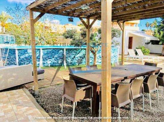 Foto 2 de Xalet en venda a Ses Figueretes - Platja d'en Bossa - Cas Serres de 4 habitacions amb terrassa i piscina