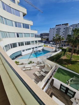 Foto 1 de Piso en venta en Marina Botafoc - Platja de Talamanca de 3 habitaciones con terraza y piscina