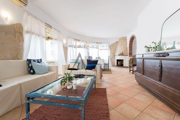 Foto 2 de Chalet en alquiler en Cala Vedella - Cala Tarida - Cala Conta de 3 habitaciones con terraza y jardín