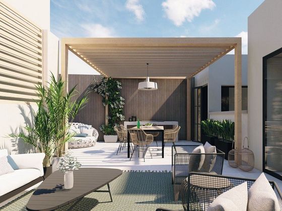 Foto 1 de Casa en venda a Mercat  - La Missió - Plaça dels Patins de 3 habitacions amb terrassa i garatge