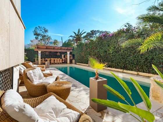 Foto 1 de Casa en venda a Can Pastilla - Les Meravelles - S'Arenal de 6 habitacions amb terrassa i piscina