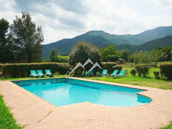 Foto 2 de Venta de casa rural en Cellera de Ter, La de 10 habitaciones con terraza y piscina
