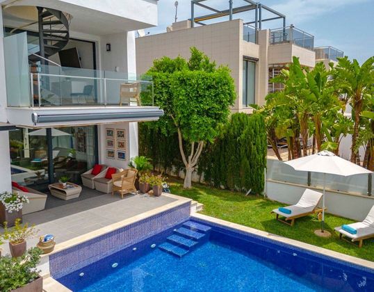 Foto 2 de Casa en venda a Port d'Alcúdia - Platja d'Alcúdia de 4 habitacions amb terrassa i piscina