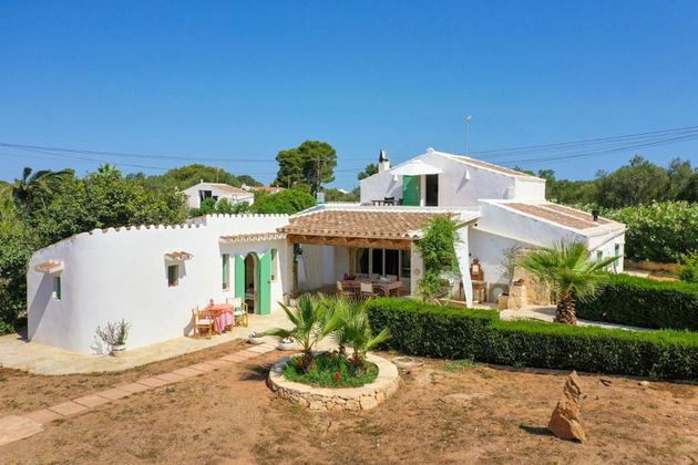 Foto 1 de Venta de casa rural en Sant Lluís de 4 habitaciones con terraza y jardín