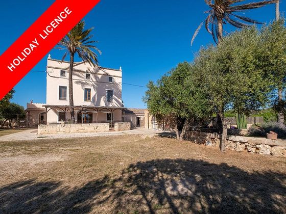 Foto 1 de Casa rural en venta en Ciutadella de 7 habitaciones con terraza y piscina