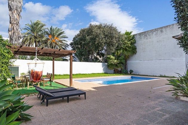 Foto 1 de Casa adosada en venta en Ciutadella de 3 habitaciones con terraza y piscina