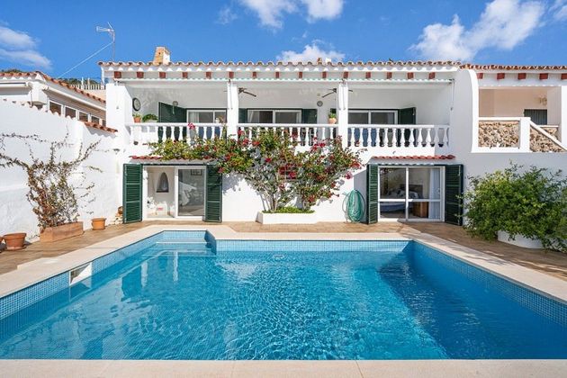 Foto 2 de Casa adosada en venta en Cala Llonga-Sa Mesquida de 3 habitaciones con terraza y piscina