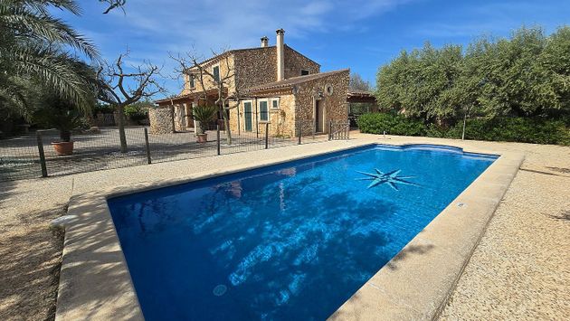 Foto 1 de Casa rural en venda a Lloret de Vistalegre de 4 habitacions amb terrassa i piscina