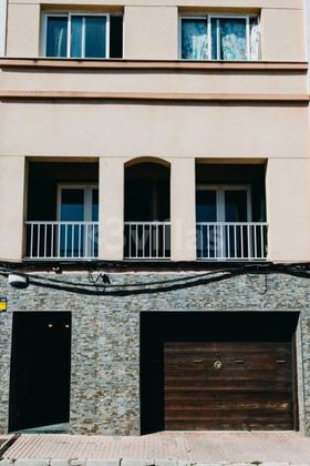 Foto 2 de Casa adosada en venta en Ciutadella de 5 habitaciones con terraza y piscina