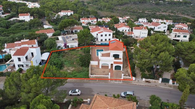 Foto 1 de Chalet en venta en Mercadal (Es) de 3 habitaciones con terraza y piscina