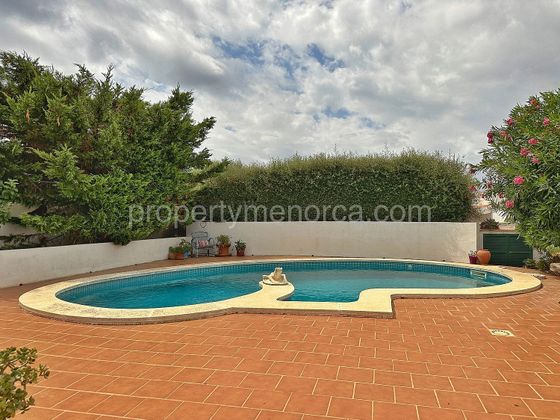 Foto 2 de Chalet en venta en Alaior de 3 habitaciones con terraza y piscina