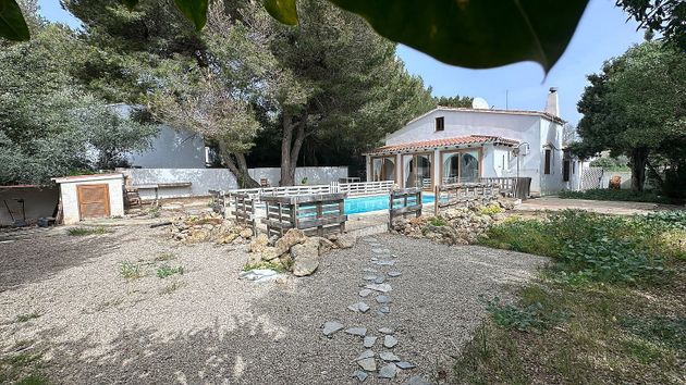 Foto 2 de Chalet en venta en Mercadal (Es) de 3 habitaciones con terraza y piscina