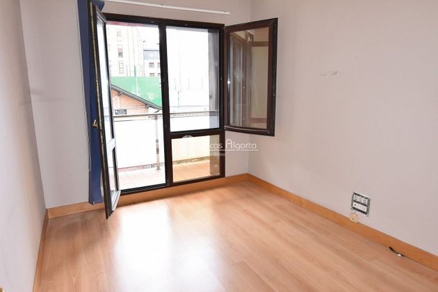 Foto 2 de Piso en venta en Centro - Puerto Viejo de 3 habitaciones con terraza y ascensor