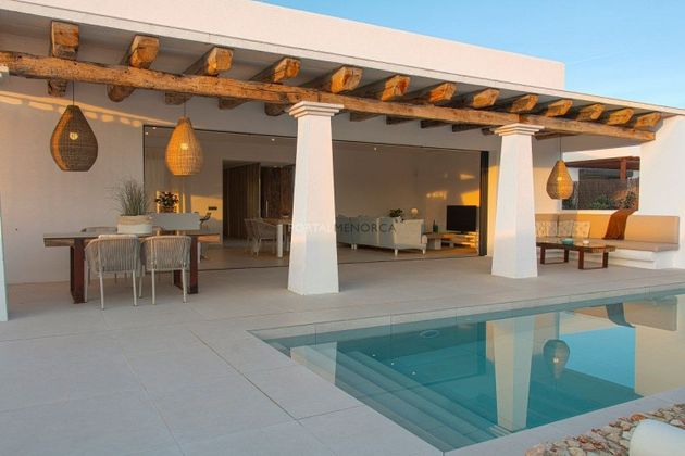Foto 1 de Casa en venda a Mercadal (Es) de 3 habitacions amb terrassa i piscina