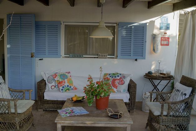 Foto 2 de Casa en venta en calle Des Can de Baix de 4 habitaciones con terraza y garaje