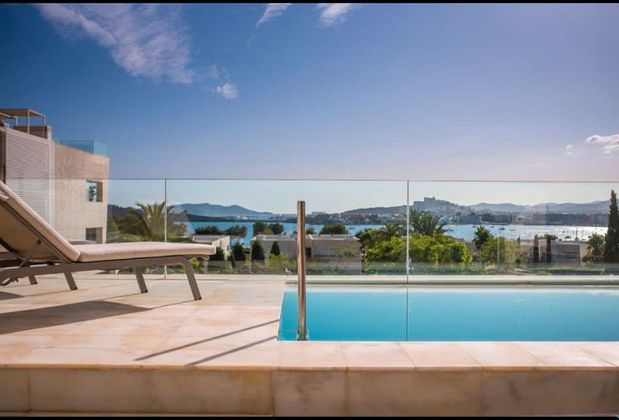 Foto 1 de Pis en venda a calle Cap Martinet de 4 habitacions amb terrassa i piscina