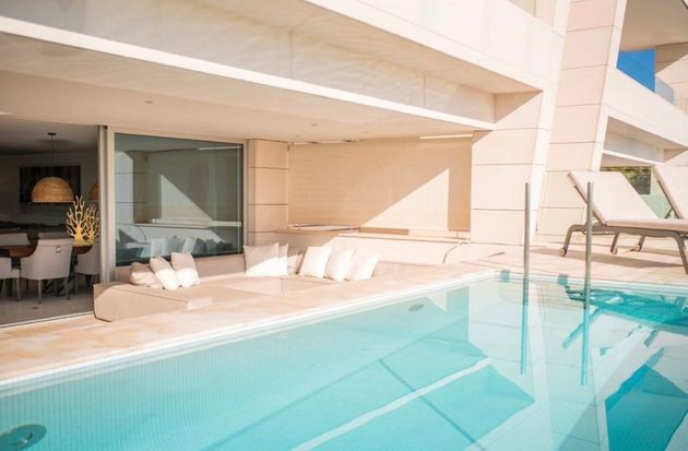 Foto 2 de Pis en venda a calle Cap Martinet de 4 habitacions amb terrassa i piscina