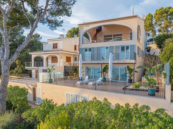 Foto 2 de Casa adossada en venda a Port d'Alcúdia - Platja d'Alcúdia de 6 habitacions amb terrassa i balcó