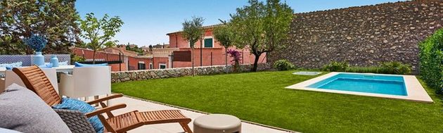 Foto 2 de Casa adossada en venda a Calvià de 3 habitacions amb terrassa i piscina