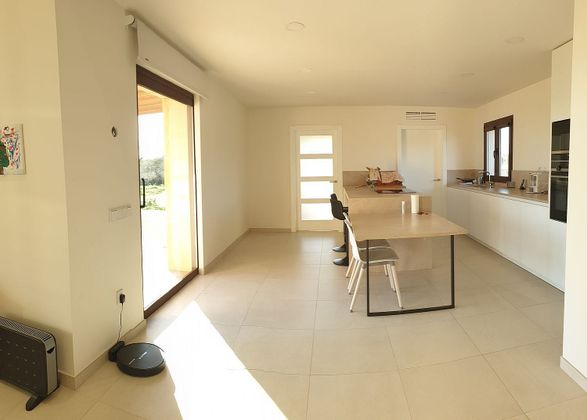Foto 1 de Casa rural en venda a calle De Paissa de 3 habitacions amb terrassa i piscina