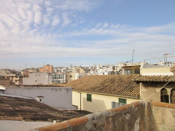 Foto 1 de Àtic en venda a La Llotja - Sant Jaume de 3 habitacions amb terrassa i balcó